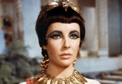 Ricercatori riescono a ricreare il profumo di Cleopatra