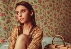 La figlia di Jude Law è protagonista del nuovo fashion film di Fendi