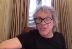 Jon Bon Jovi si collega a sorpresa durante una lezione di scuola in video chat 