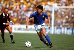 Lutto nel mondo del calcio: è morto Paolo Rossi, l'indimenticabile campione dei Mondiali dell'82 