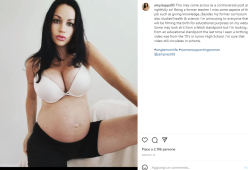 Prof su Only Fans: prima rimane incinta di uno studente poi si offre come madre surrogata
