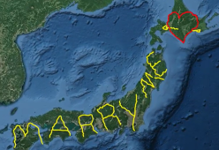Ha viaggiato per oltre 7000 km per farle la proposta con Google Earth: troppo romantico!