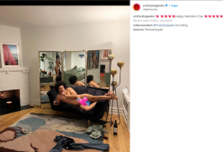 Selfie nudi per Emily Ratajkowski e Eric André: stanno insieme!