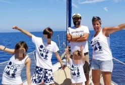 Vendono casa a Milano e partono con figli e cane per un viaggio di un anno in barca a vela