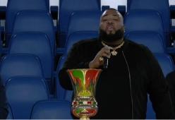 Sergio Sylvestre sbaglia l’Inno alla finale di Coppa Italia e viene sommerso dalle critiche