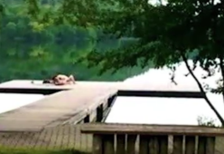 Chiaverano: sesso in pieno giorno sulla riva del lago