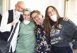 Parla la madre di Silvia Romano: "Mandate un parente due anni là e vediamo se non si converte"