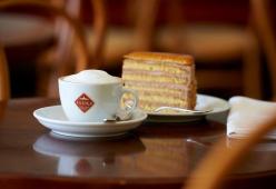 "Troppo profumo": pasticceria storica di Vienna chiude per le proteste dei vicini