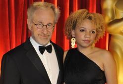 Arrestata per violenza domestica la figlia di Steven Spielberg: avrebbe picchiato il fidanzato