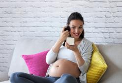 La nuova tendenza di Tik Tok fa discutere il web: il Birthing make-up