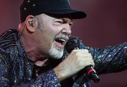 Tanti auguri Vasco Rossi: cento di questi giorni