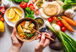“2600 dollari per 30 giorni di dieta vegana”: l'iniziativa di un personal trainer