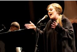 Adele: il nuovo album è molto bello, parola di Sheeran
