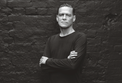 Bryan Adams cancella lo show in Mississipi per protestare con le leggi omofobe

