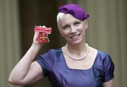 Annie Lennox: "Bellissimo cantare con mia figlia"
