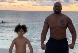Ritrovato il cadavere di Shad Gaspard: il wrestler è annegato per salvare il figlio