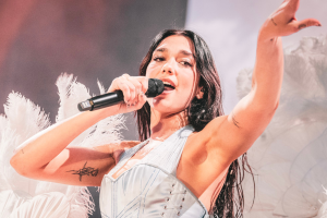 Dua Lipa, la scelta di non avere figli: “Non è essere senza cuore”