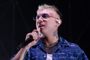 Lazza, 3 ore di concerto a San Siro: oltre 40 canzoni e superospiti