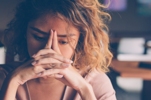 Tokyo, boom dei Crying Café: i bar dove si paga per piangere