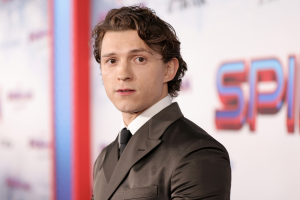 Tom Holland: “Il nuovo costume di Spider-Man ha un odore di muffa”
