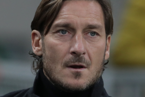 Totti: “La maglia ‘6 unica’? Era per la curva, non per Ilary Blasi”