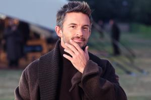 Jonathan Bailey eletto “l’uomo più sexy del mondo” per il 2025