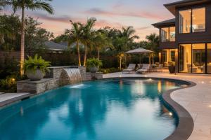 Trova un tesoro d’oro scavando in giardino: la fortuna è tutta sua