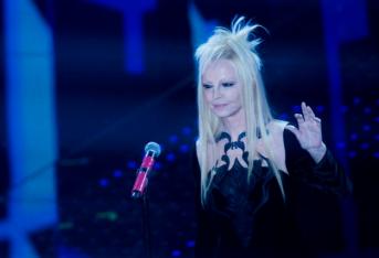 Patty Pravo "coverizza" se stessa ma Fred De Palma non convince 
