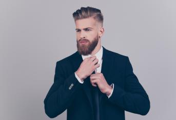 La barba contiene più germi del pelo di un cane: lo dice la scienza
