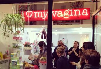 "I love my vagina": a Milano apre il primo negozio dedicato... a lei