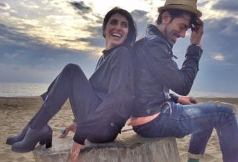 Emanuel Lo, la dedica a Giorgia: "Ha fatto i buchi al microfono"