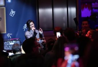 Doppio (magico) showcase di Elisa all’Amazon Loft for Xmas a Milano. Il video.