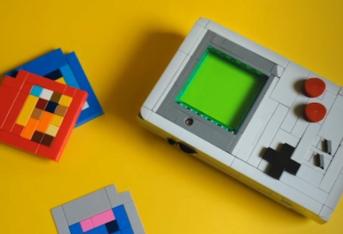 Il Game Boy in mattoncini colorati è identico all’originale