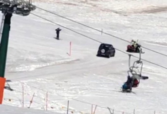 91enne invade la pista da sci con il fuoristrada: voleva andare al ristorante