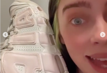 Di che colore sono le scarpe di Billie Eilish? L'illusione ottica che sta facendo impazzire i fan