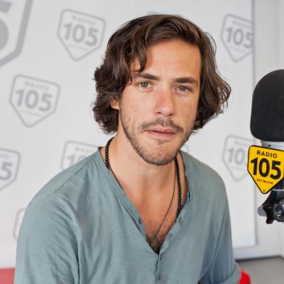 Jack Savoretti a 105 Night Express: "Ad aprile suonerò nei teatri italiani"
