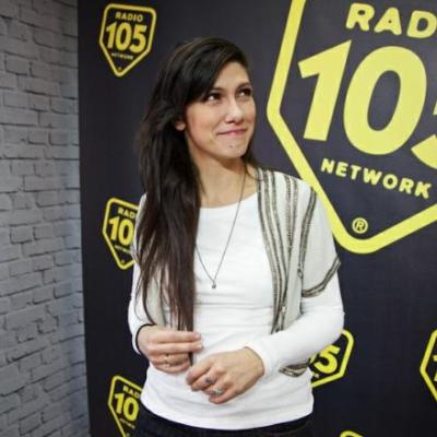 Tanti Auguri Elisa! Per i suoi 40 anni Take Away regala Luce