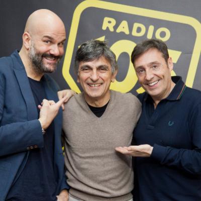 Vincenzo Salemme racconta lo spettacolo teatrale "Sogni e bisogni, incubi e risvegli", è ospite di Tony e Ross PT1
