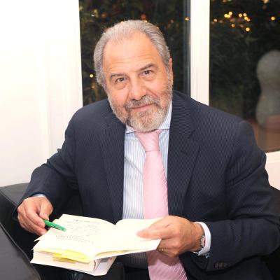 Antonio Caprarica ospite di Tony e Ross per "Intramontabile Elisabetta" PT2