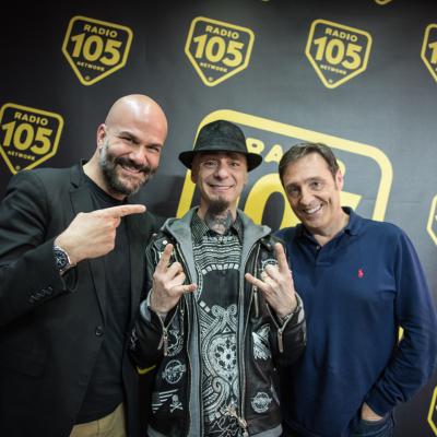 Per parlare della raccolta "J-Ax & Friends", J Ax non poteva non essere ospite di Tony e Ross PT1