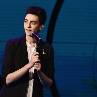 Meglio tardi che mai: Michele Bravi è tornato a Mi Casa