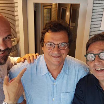 Stefano Bartezzaghi, ospite di Tony & Ross ai Friends, usa tante "Parole In Gioco": ecco il suo ultimo libro!
