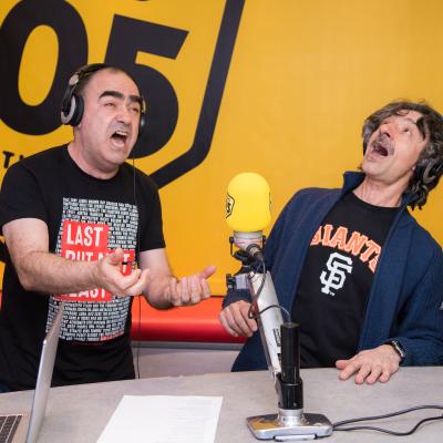 Elio e le Storie Tese giocano al Casaoke nella Casa di Max Brigante