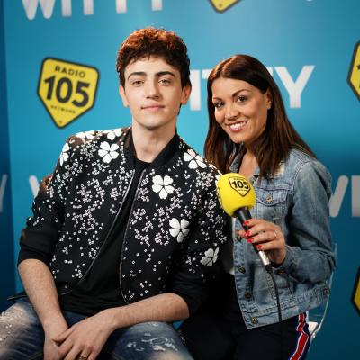 Michele Bravi con Ylenia nel backstage di Amici 17 pt. 1
