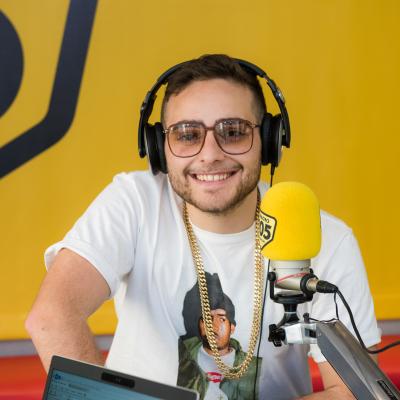 Rocco Hunt canta "Dubbi Non Ho" di Pino Daniele