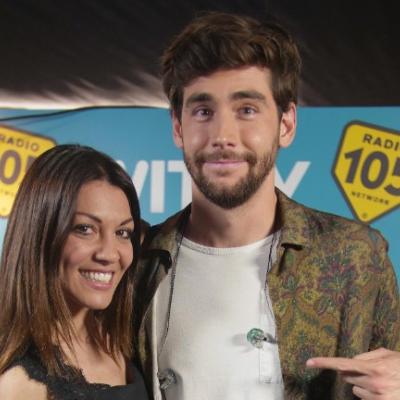 Álvaro Soler con Ylenia nel backstage di Amici 17