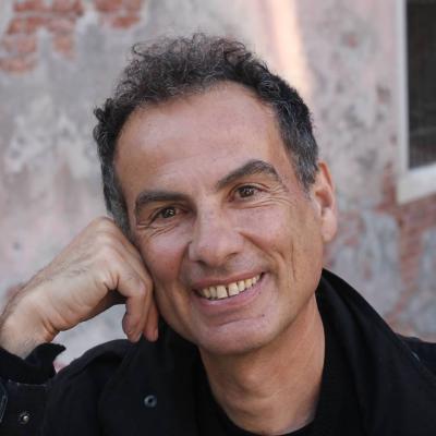 Andrea De Carlo presenta a 105 Friends il suo nuovo romanzo "Una di Luna"