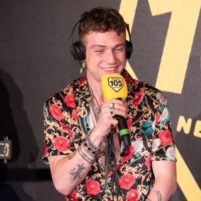 Lo showcase di Irama a 105 Mi Casa: «"Giovani" è un disco ricco di colori»