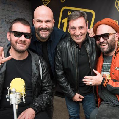 I Negramaro a 105 Friends: "Lele è un leone e sta correndo in maniera incredibile"