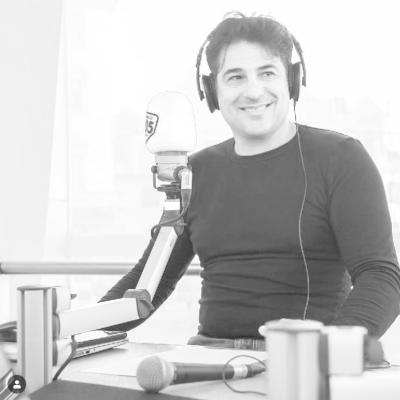 Dario Bandiera e le sue imitazioni cantano Che Sarà di Jimmy Fontana